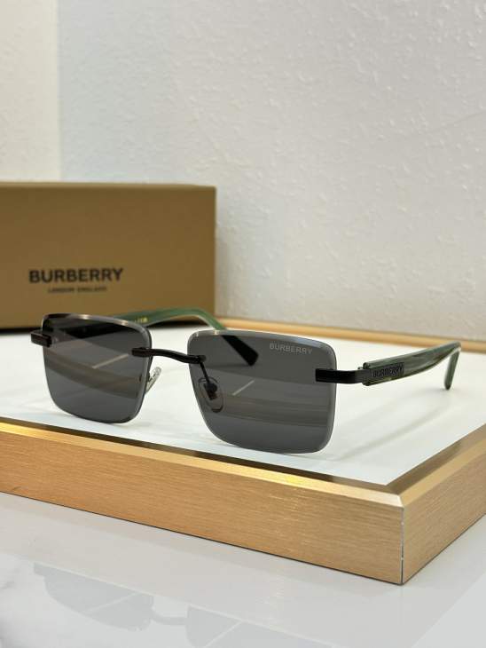 Picture of Burberry Sunglasses _SKUfw80238700fw